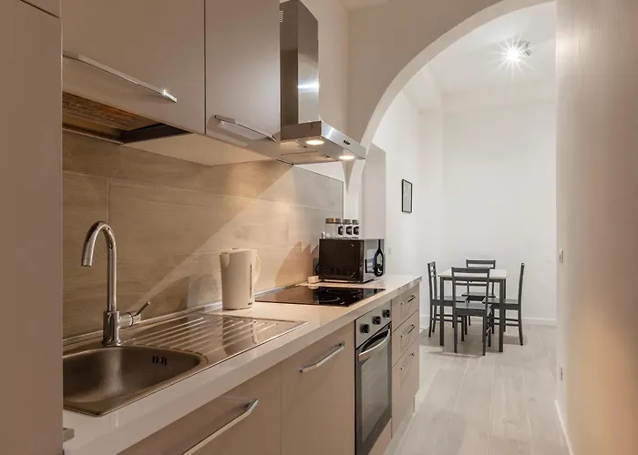 Apartamento Guesthost - Terme Di Traiano - 10 Min Dal Colosseo Roma